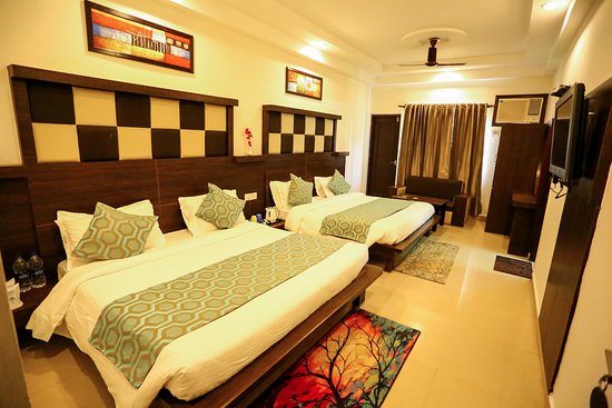 4-Bed AC at Sri Janaki Mahal Trust Ayodhya — Spacious air-conditioned room, ideal for group pilgrimages